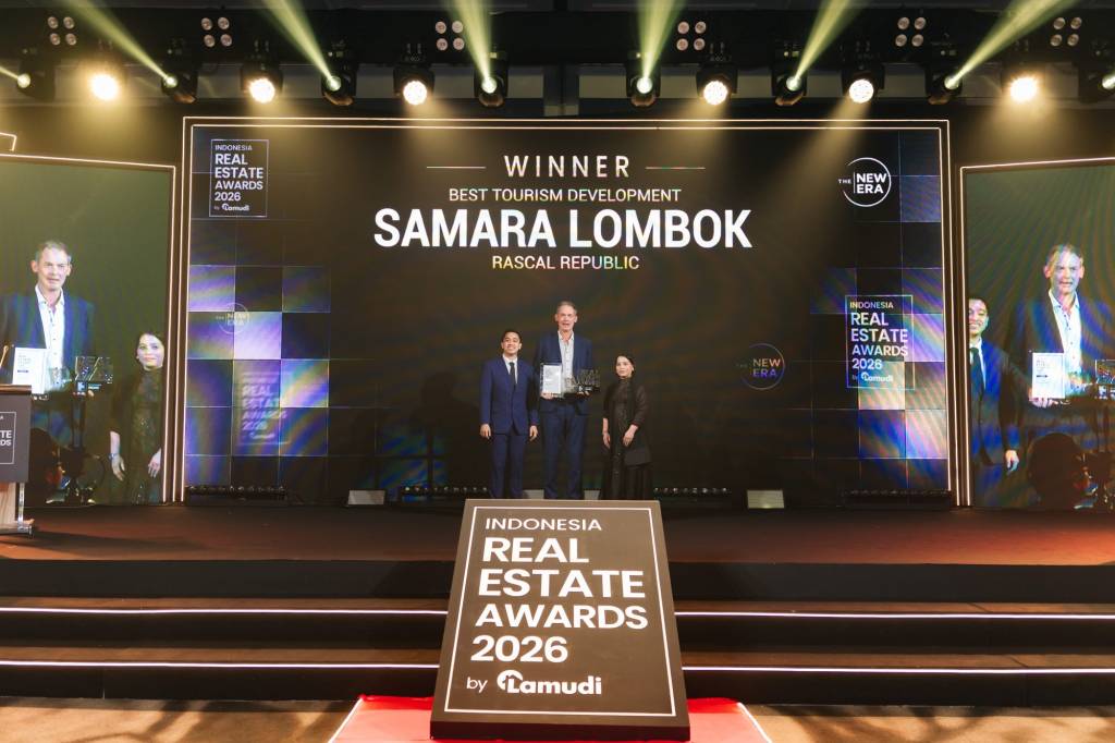 Founder Tom Wheeler on stage at the Indonesia Real Estate Awards 2026 at The Langham Jakarta
